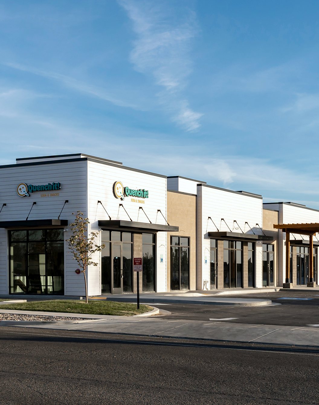 Syracuse Retail Center storefronts